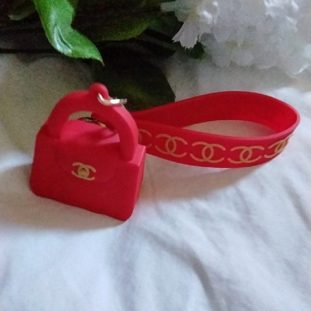Red and Gold Keychain Set - Picture 4 of 4